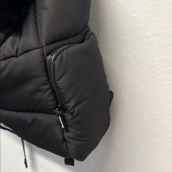 Wilo The Label | Black Puffer Drawstring  Backpack - Picture 5 of 12